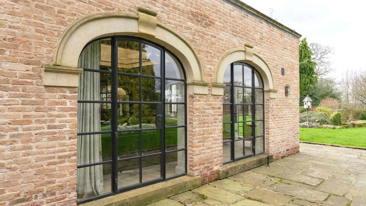 Large House Building with Reclaimed Bricks in Cotswolds