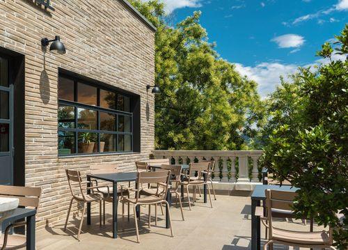 Linear Bricks - Exterior Design - Reclaimed Brick Company