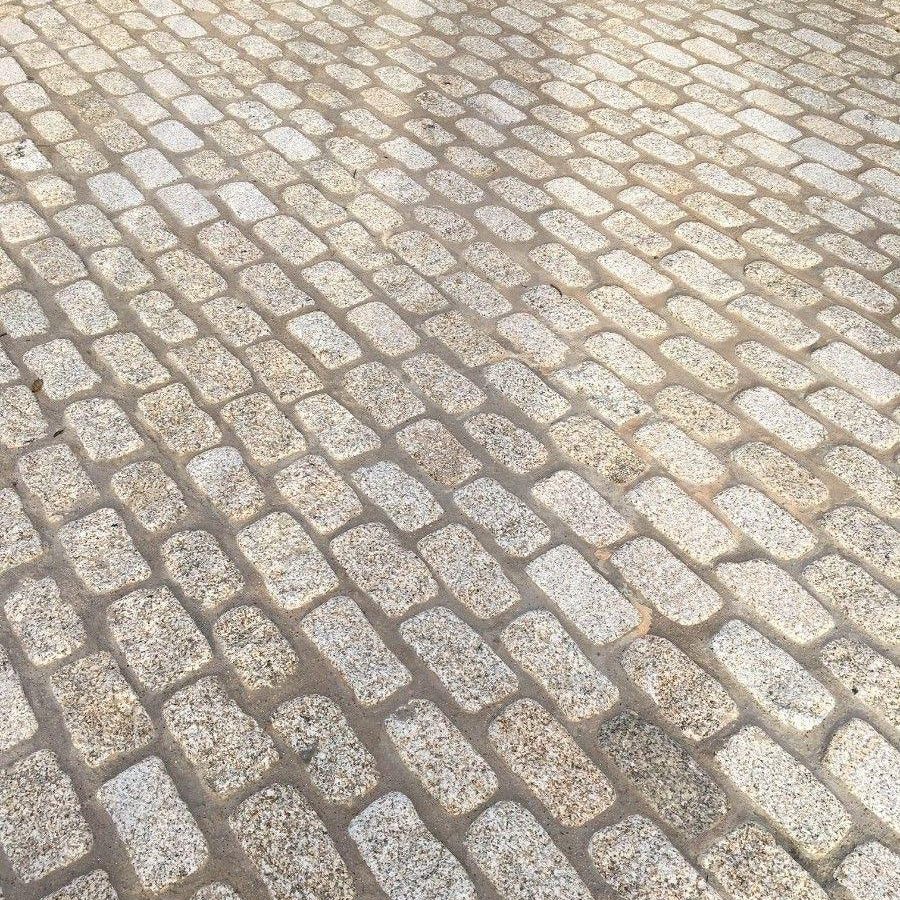 Gold Tumbled Granite Cobble Setts - 200mm x 100mm - Per SQM