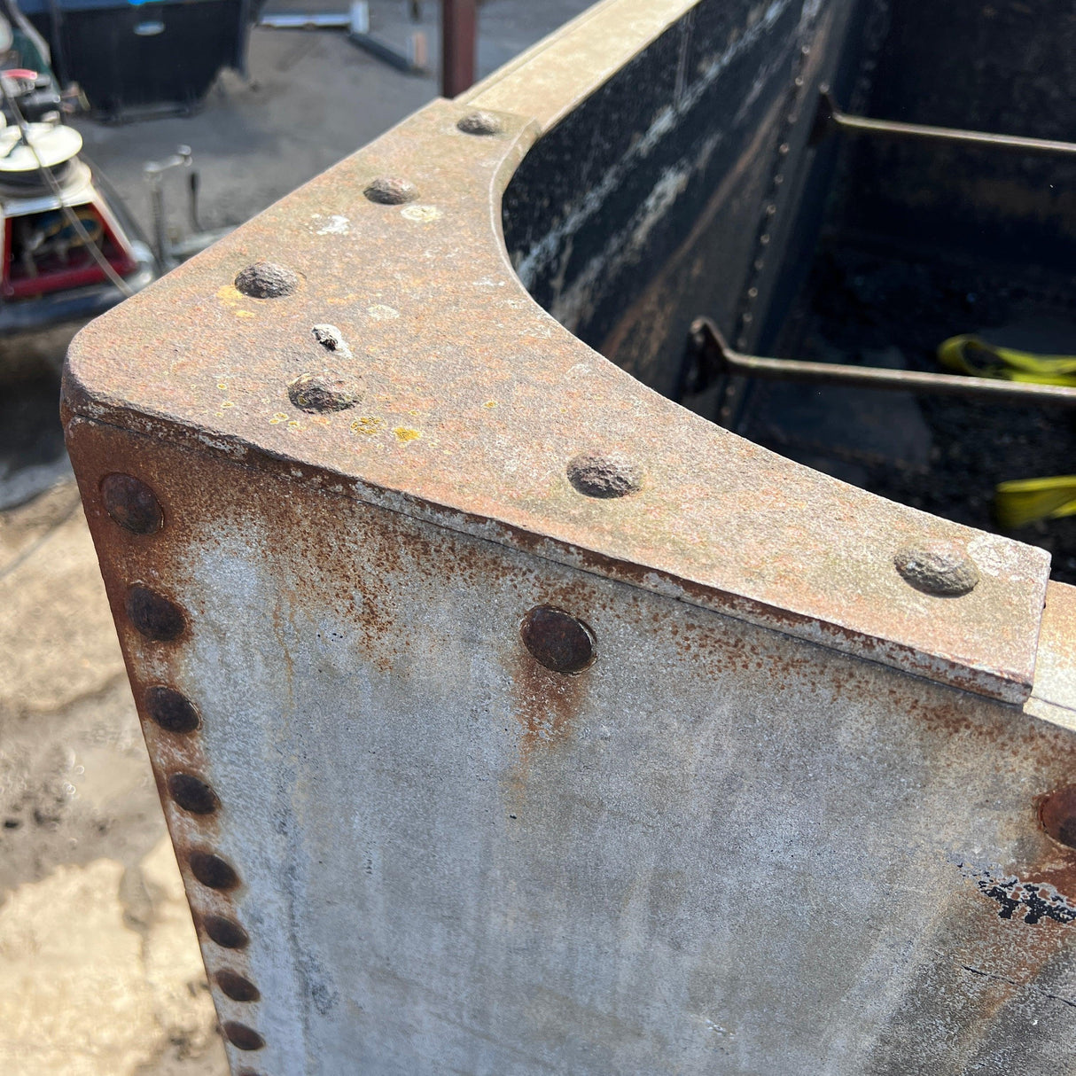 Large Galvanised Steel Water Tank - Reclaimed Brick Company