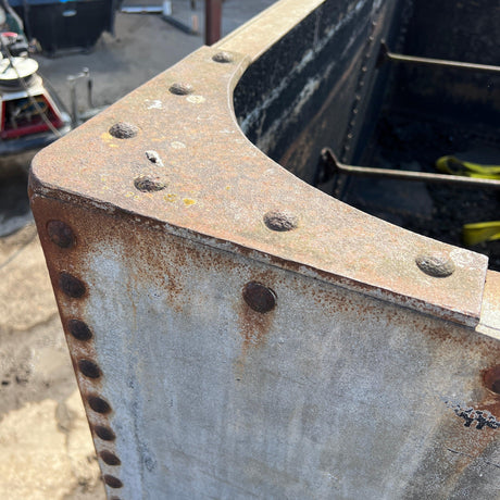Large Galvanised Steel Water Tank - Reclaimed Brick Company