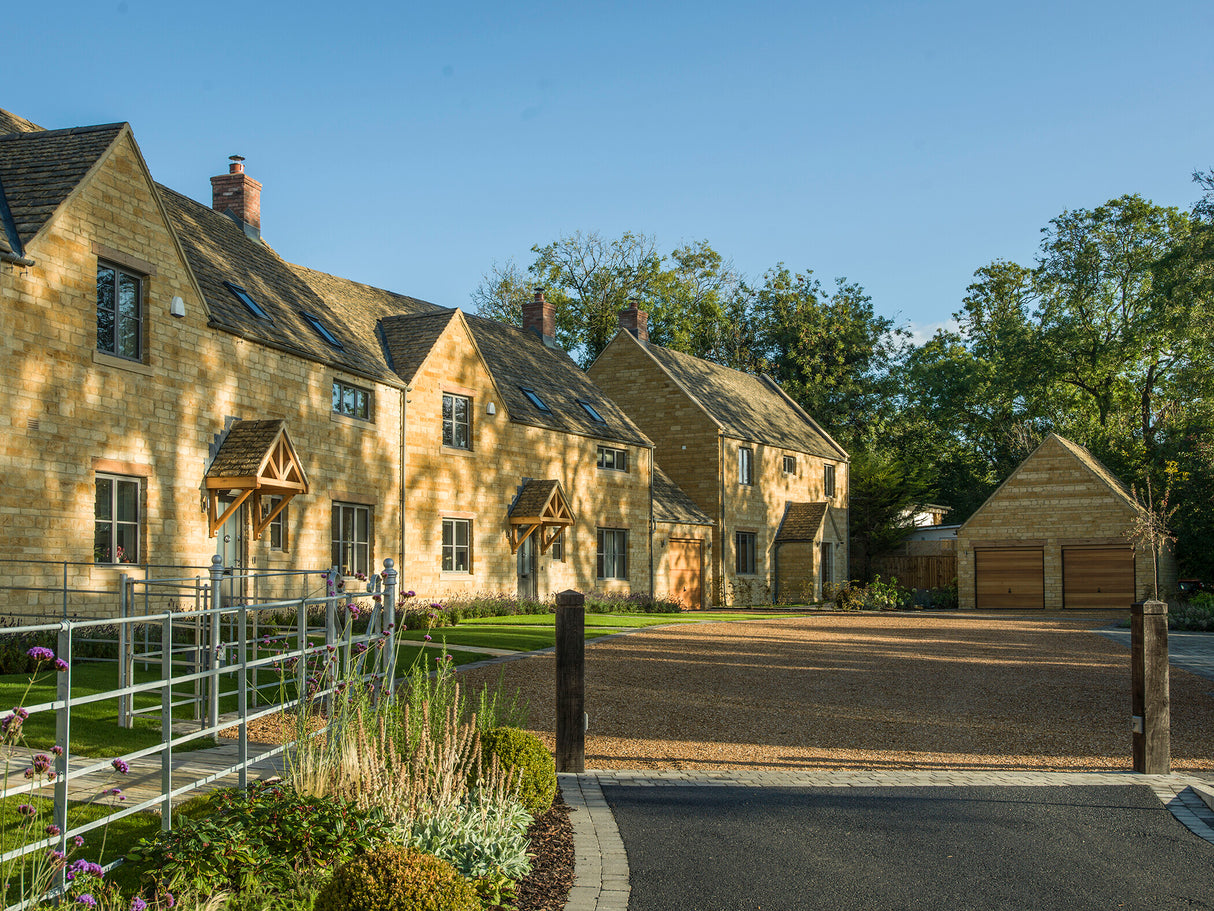 Cotswold Gold Tumbled Building Stone - Per SQM
