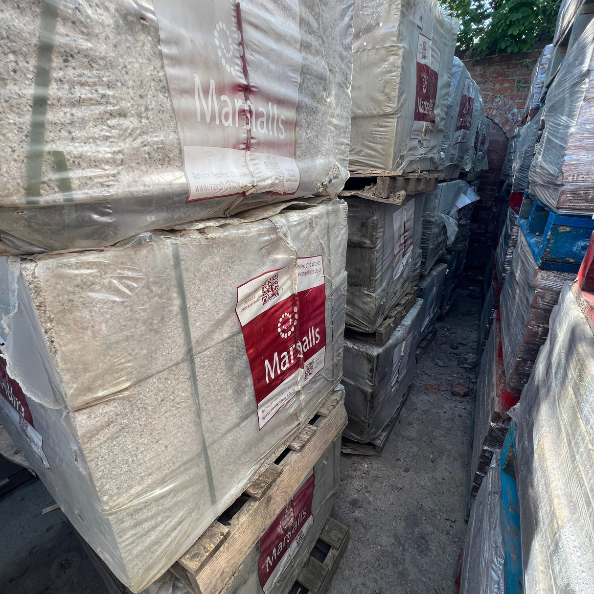 Granite Kerb Stone External Radius Silver Grey - Reclaimed Brick Company