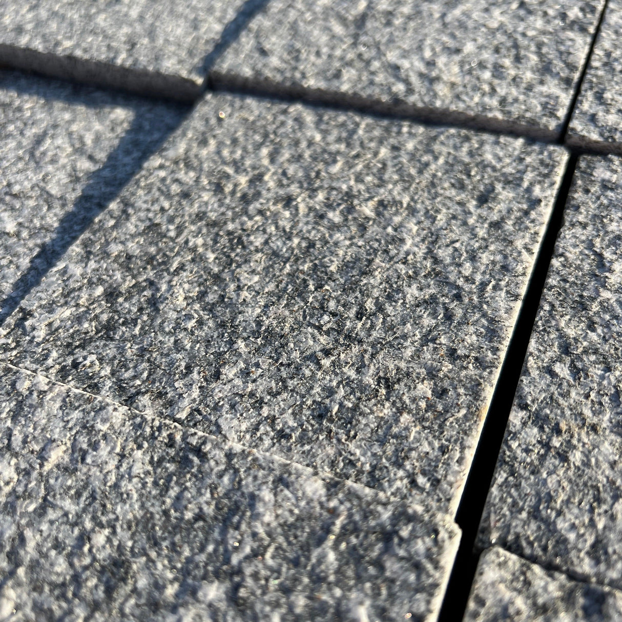 New Silver Granite Cobble Sett - Reclaimed Brick Company