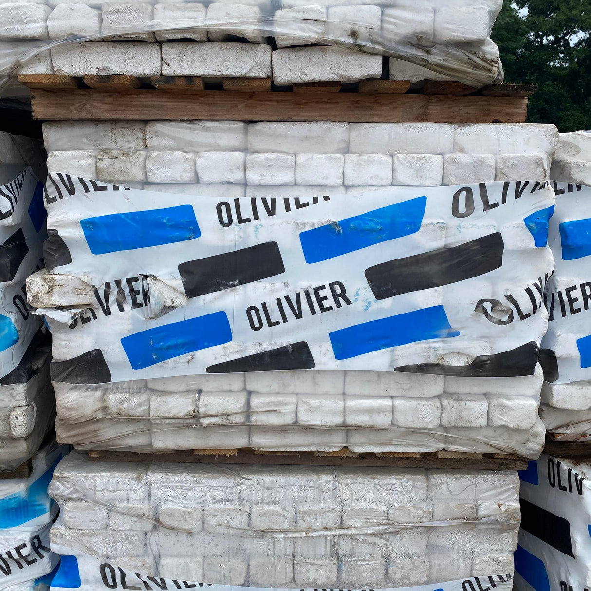 Olivier White Rustica Facing Brick - Packs of 600 Bricks - Reclaimed Brick Company