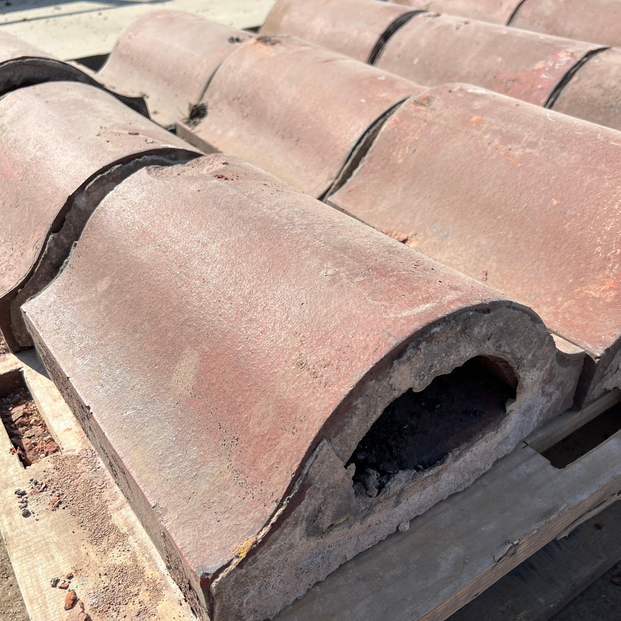 Reclaimed 12” Round Wall Coping Bricks - Batch of 4 Linear Meters - Reclaimed Brick Company