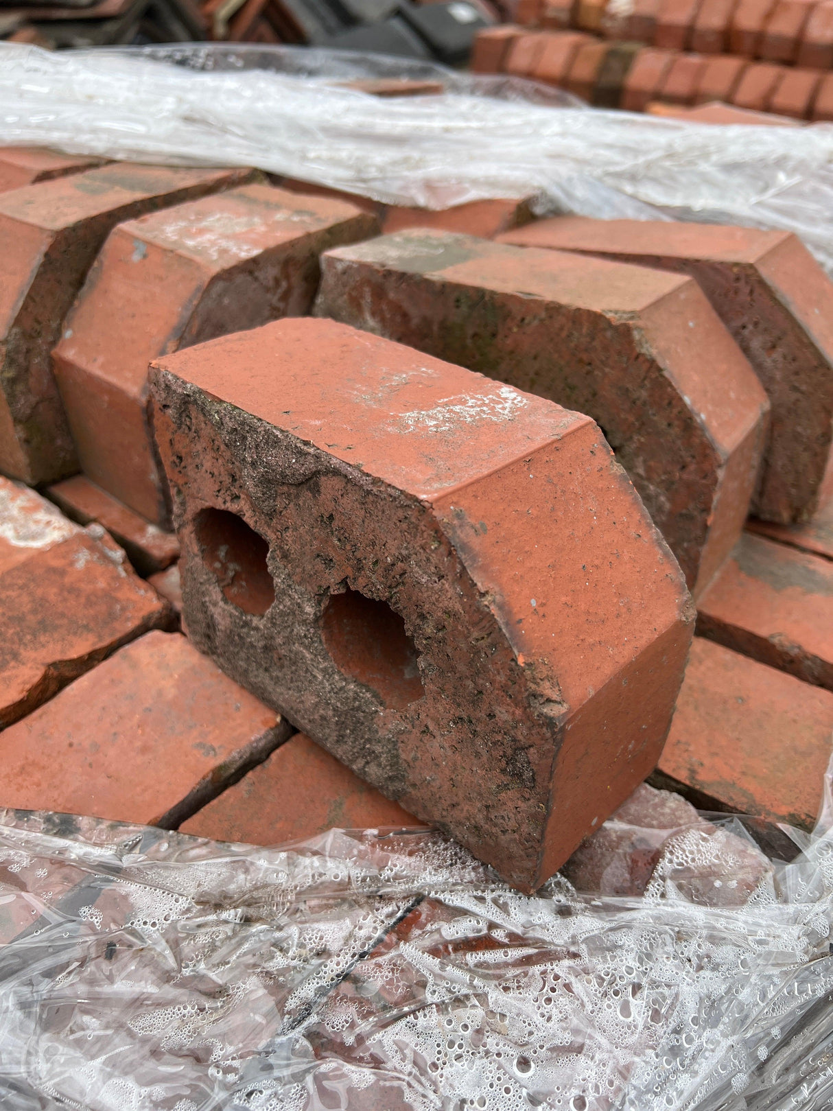 Reclaimed 65mm Red Cant Half Brick - Reclaimed Brick Company