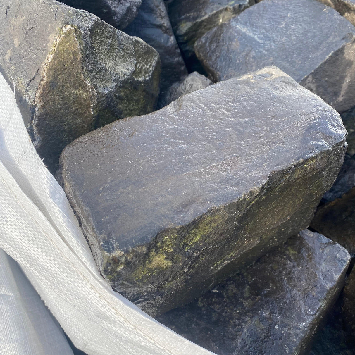 Reclaimed Basalt Cobbles / Setts - Reclaimed Brick Company