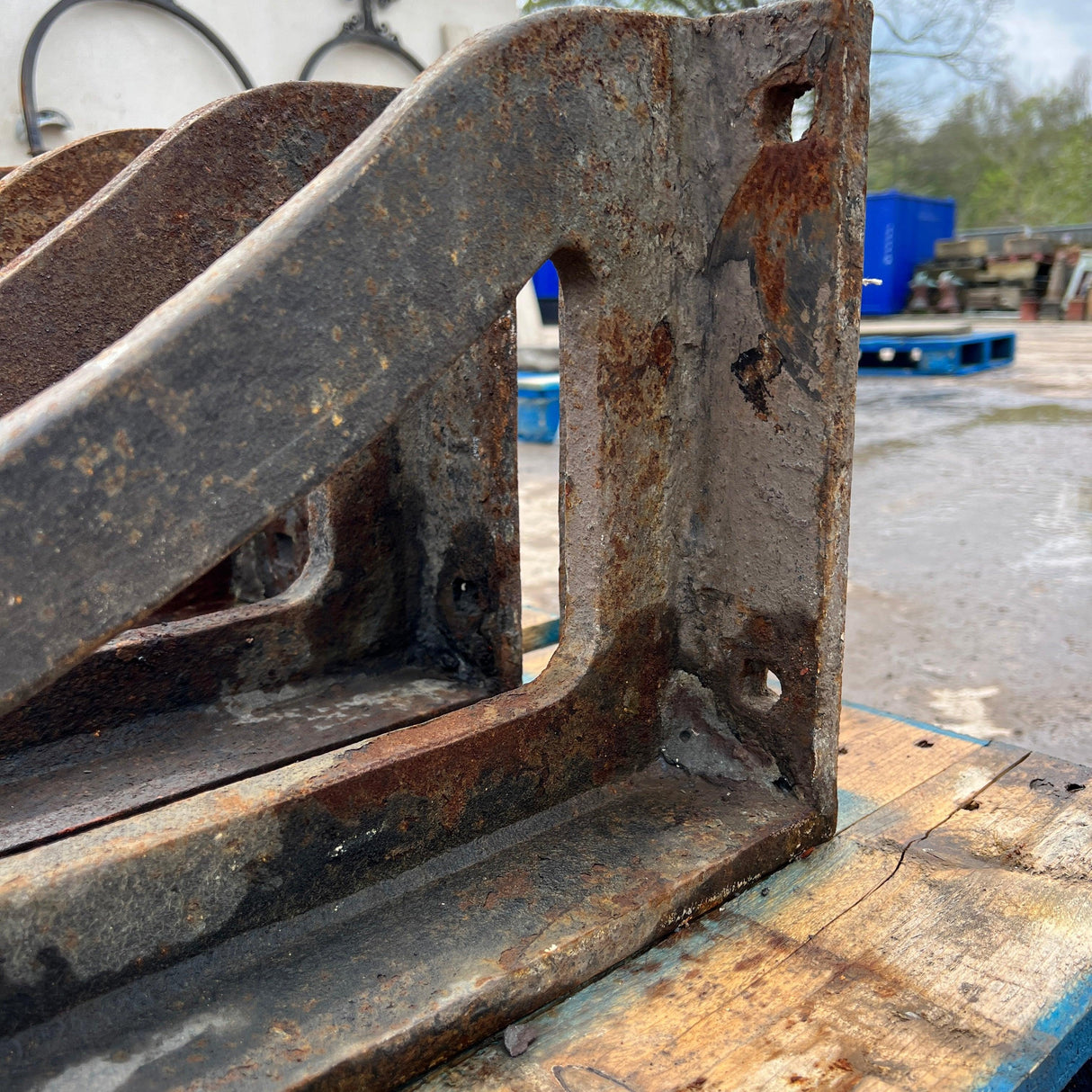 Reclaimed Cast Iron Beam Support Struts