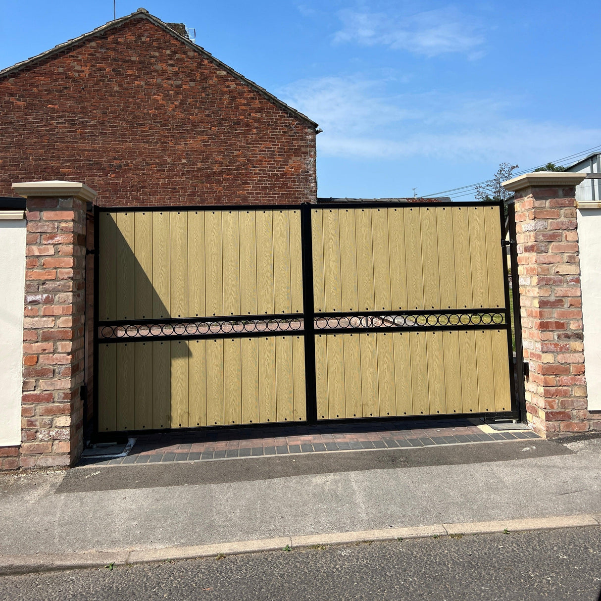 Reclaimed Cheshire Wirecut Imperial Bricks | Pack of 250 Bricks | Free Delivery - Reclaimed Brick Company