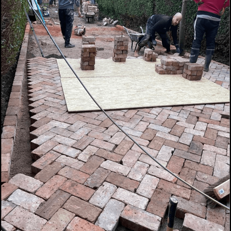 Reclaimed Clay Paving Bricks | Pack of 250 Bricks | Free Delivery - Reclaimed Brick Company