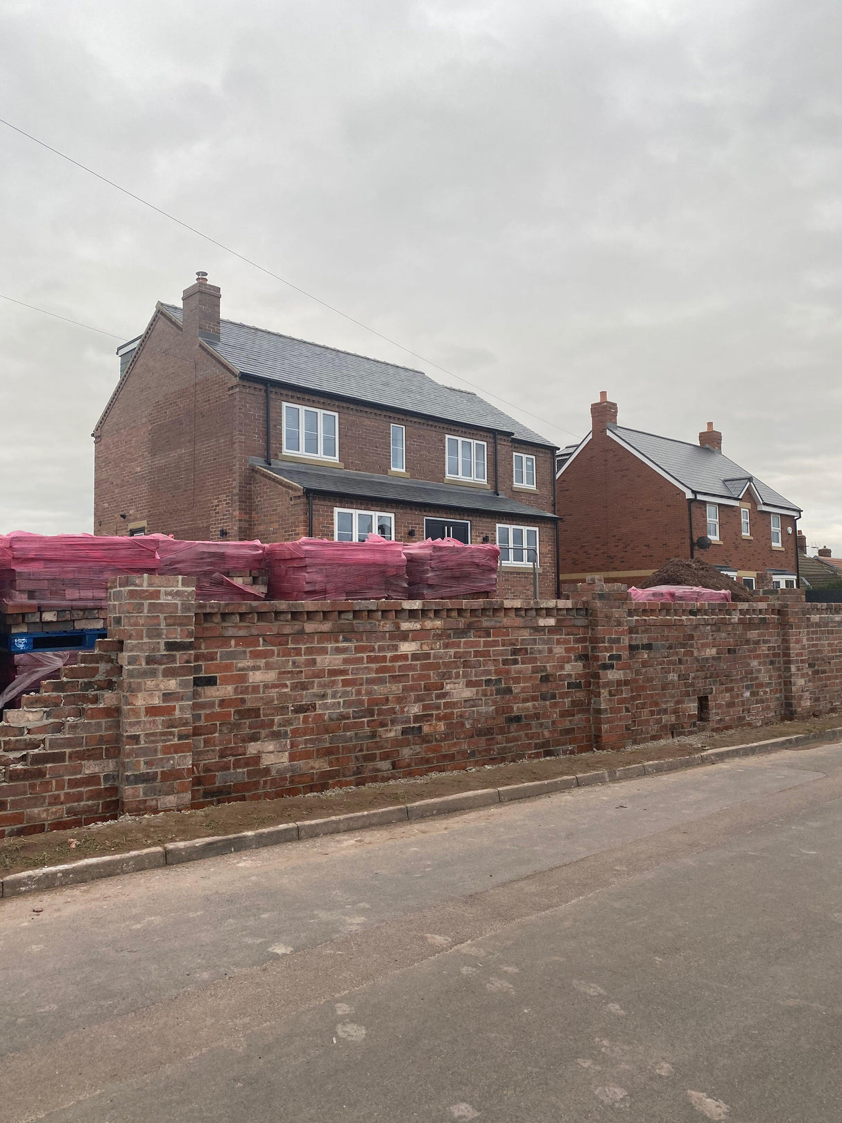 Reclaimed Common Blend Brick Wall, Worksop, Nottinghamshire - Reclaimed Brick Company