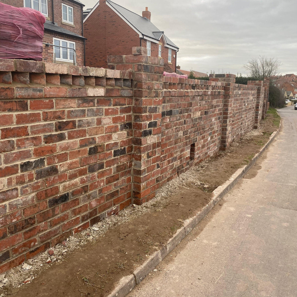 Reclaimed Common Blend Brick Wall, Worksop, Nottinghamshire - Reclaimed Brick Company