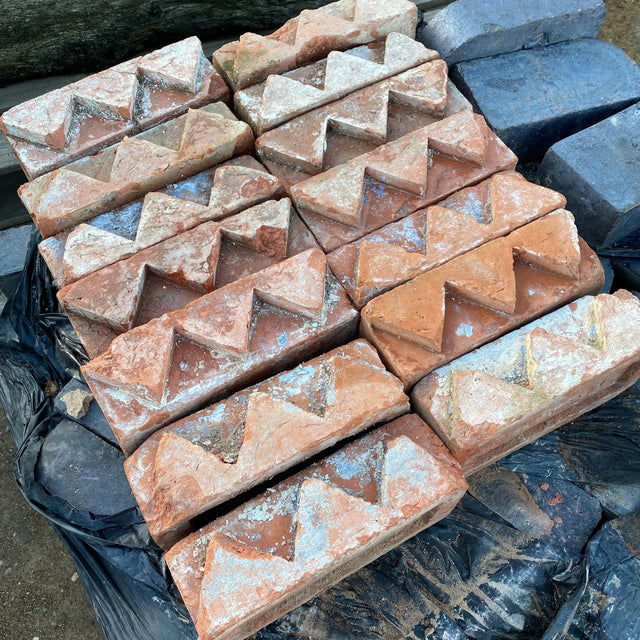 Reclaimed Decorative Bricks - Reclaimed Brick Company