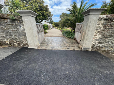Reclaimed Granite Cobble Driveway Entrance, Cornwall - Reclaimed Brick Company