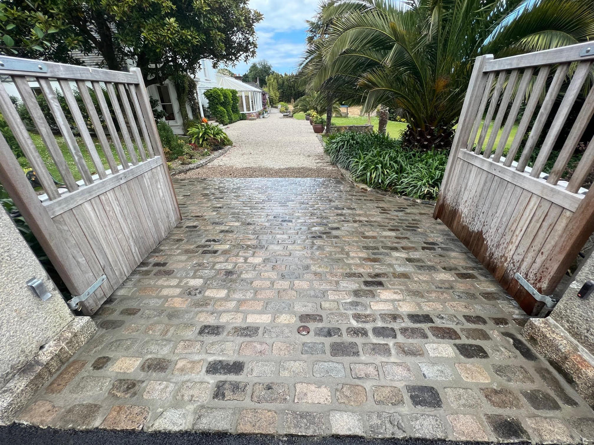 Reclaimed Granite Cobble Driveway Entrance, Cornwall - Reclaimed Brick Company