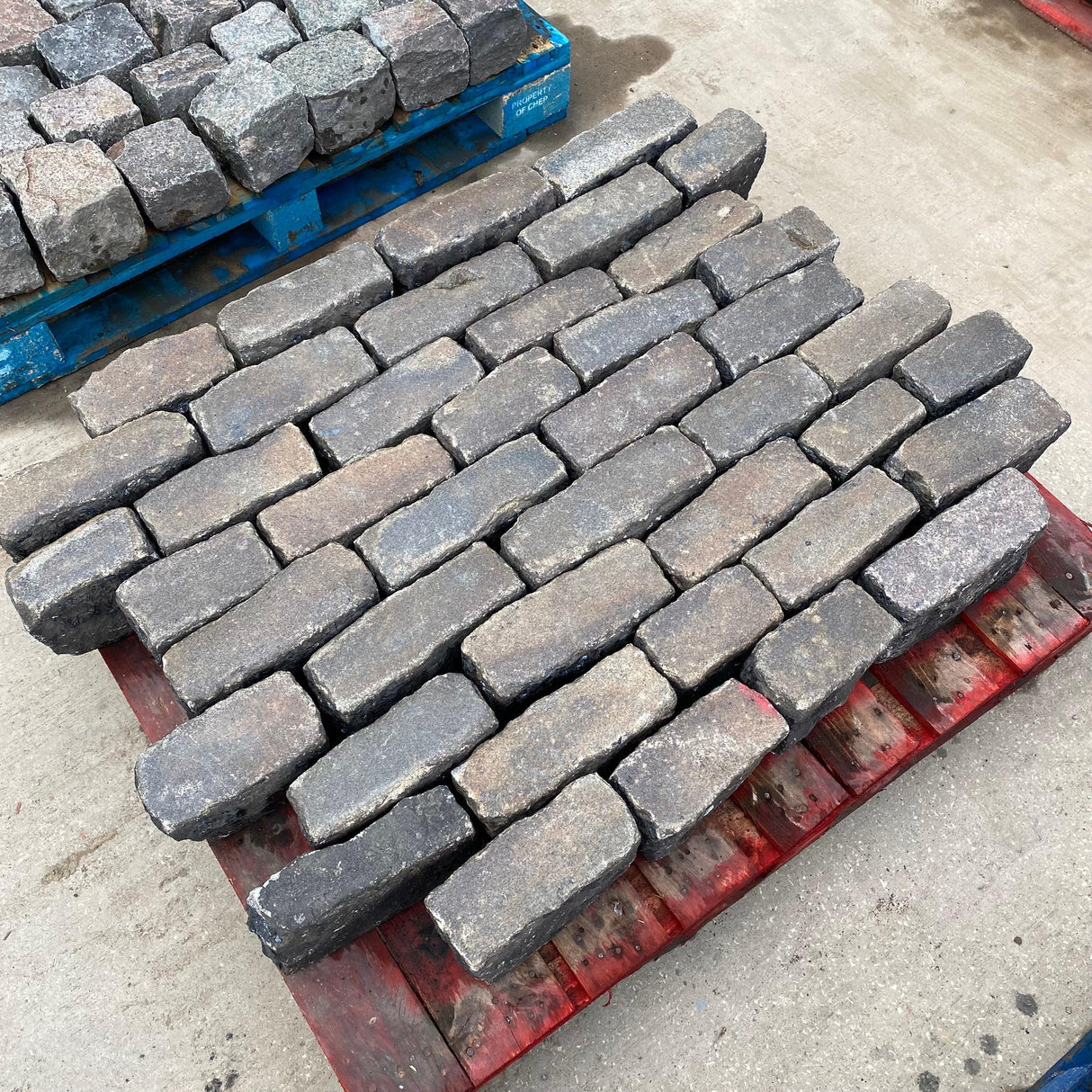 Reclaimed Granite Cobbles / Setts - Elongated - Reclaimed Brick Company