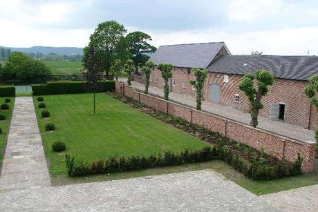 Reclaimed Granite Court Yard & Brick Boundary Wall, Reading, Berkshire - Reclaimed Brick Company