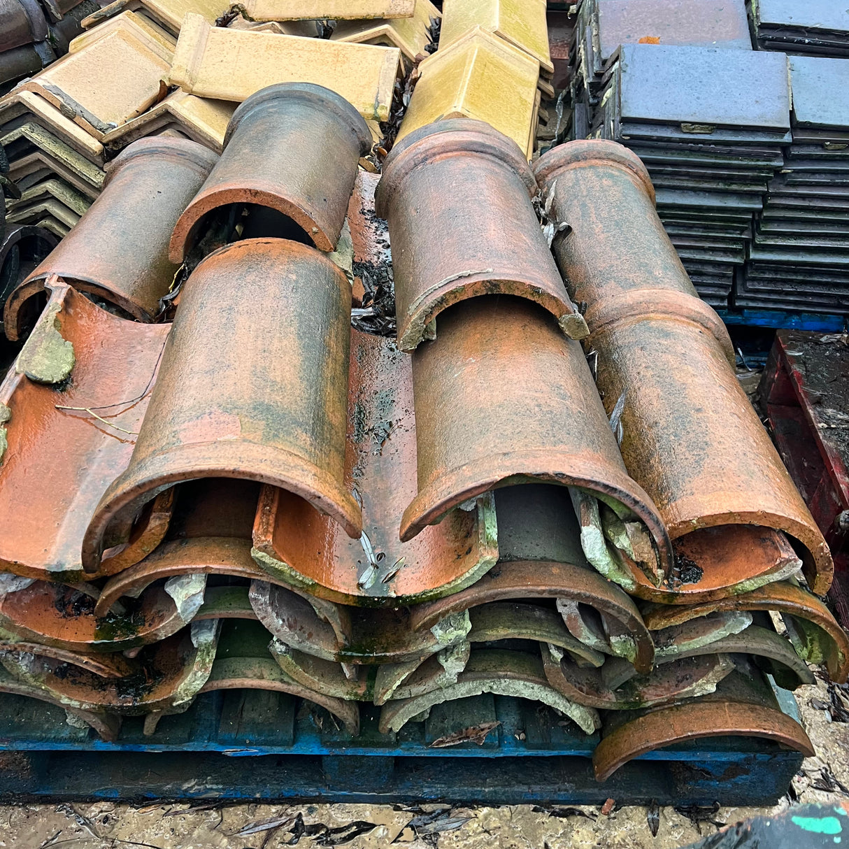 Reclaimed Half Round Ridge Tile - Job Lot of 45 - Reclaimed Brick Company