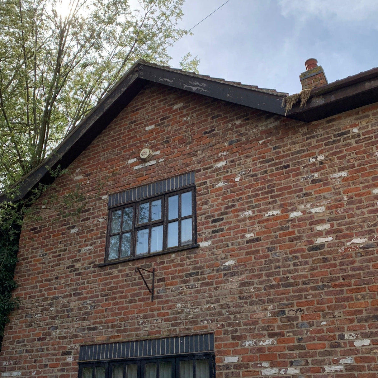 Reclaimed Handmade Farmhouse Imperial Bricks | Pack of 250 Bricks | Free Delivery - Reclaimed Brick Company