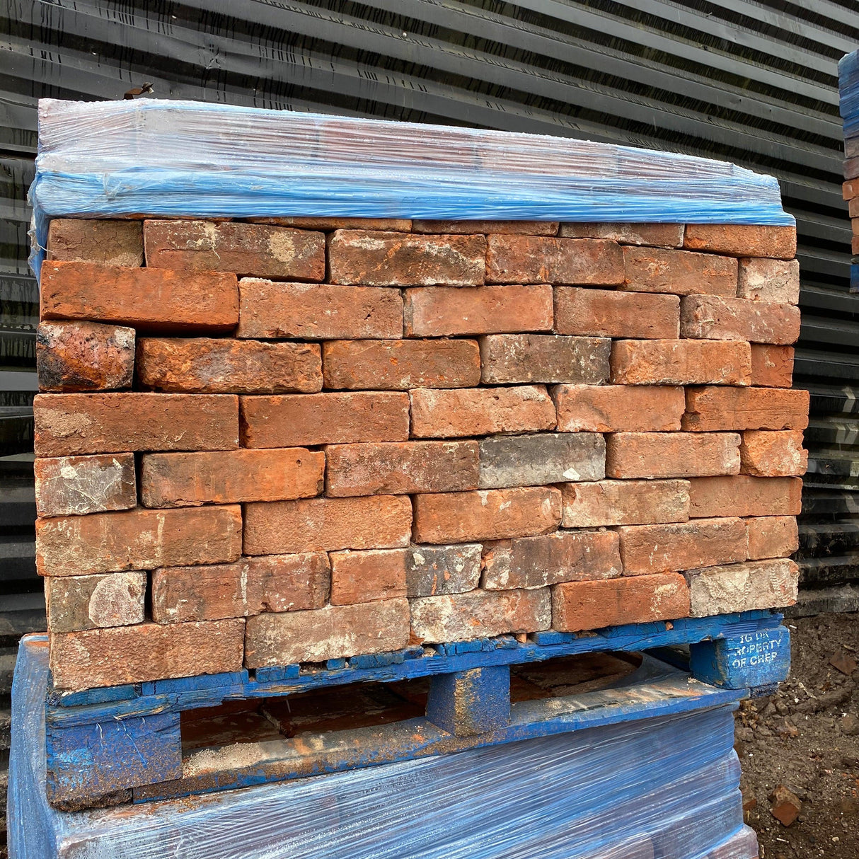 Reclaimed Handmade Farmhouse Imperial Bricks | Pack of 250 Bricks | Free Delivery - Reclaimed Brick Company
