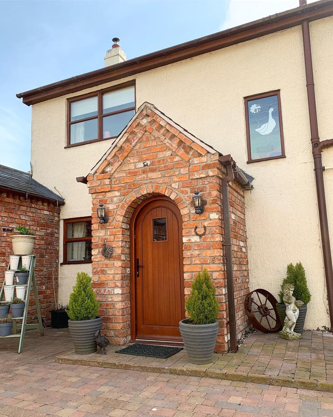 Reclaimed Handmade Orange Clay Bricks | Pack of 250 Bricks - Reclaimed Brick Company