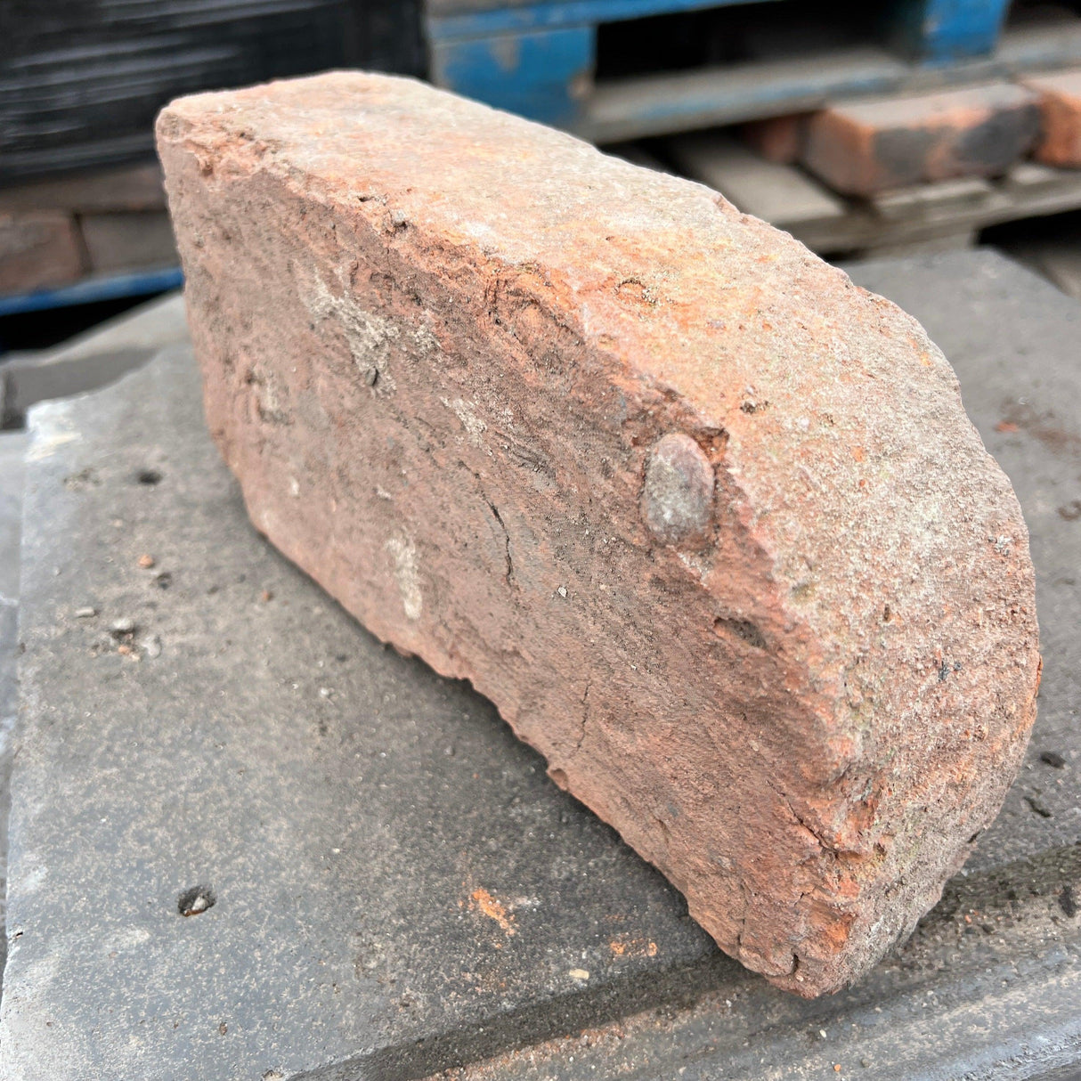 Reclaimed Single Bullnose Bricks - Reclaimed Brick Company