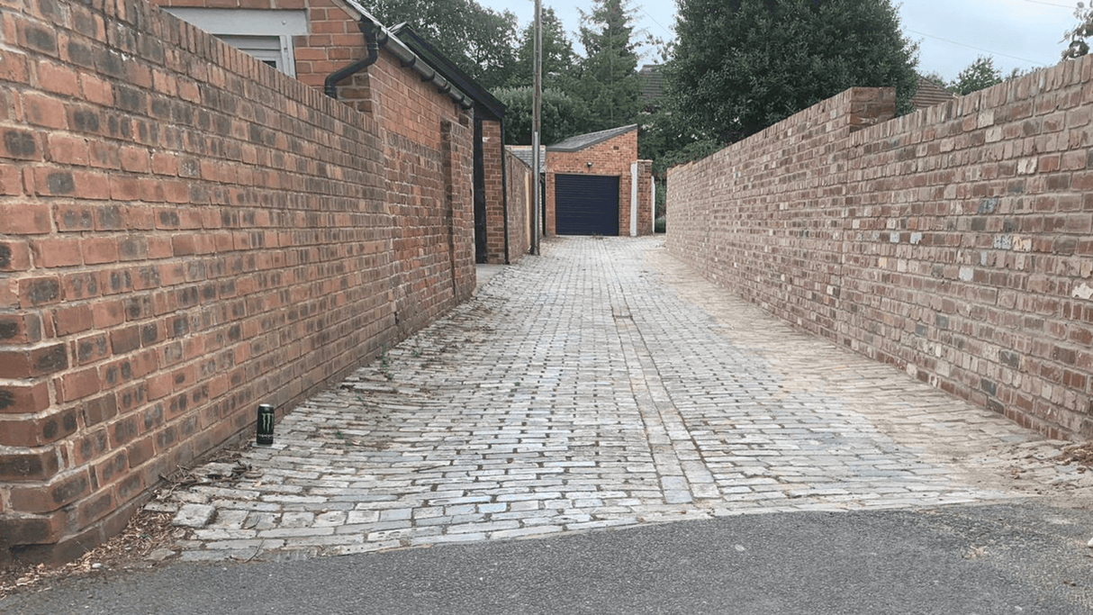Reclaimed Brick Garden Wall