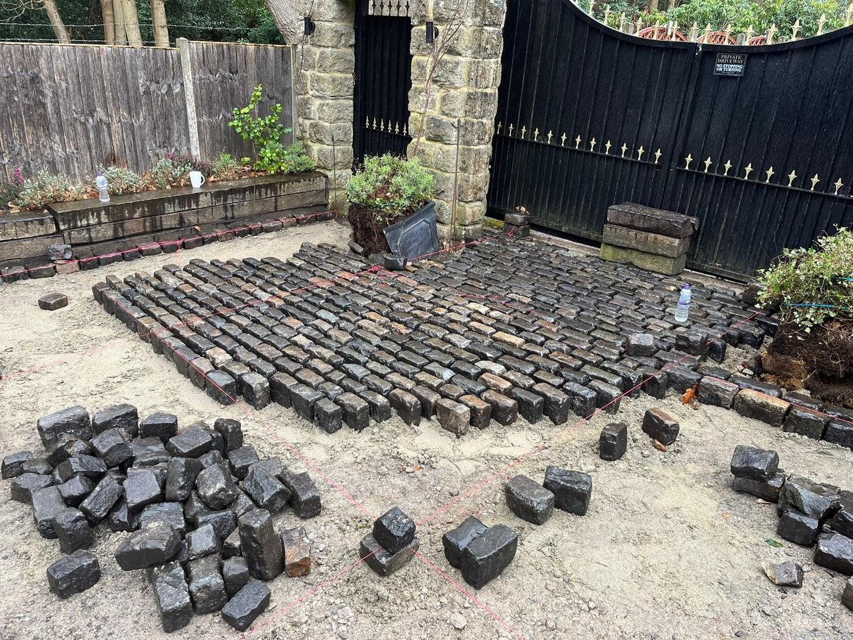 Reclaimed Manchester Mixed Granite Stone Cobble / Setts - Reclaimed Brick Company