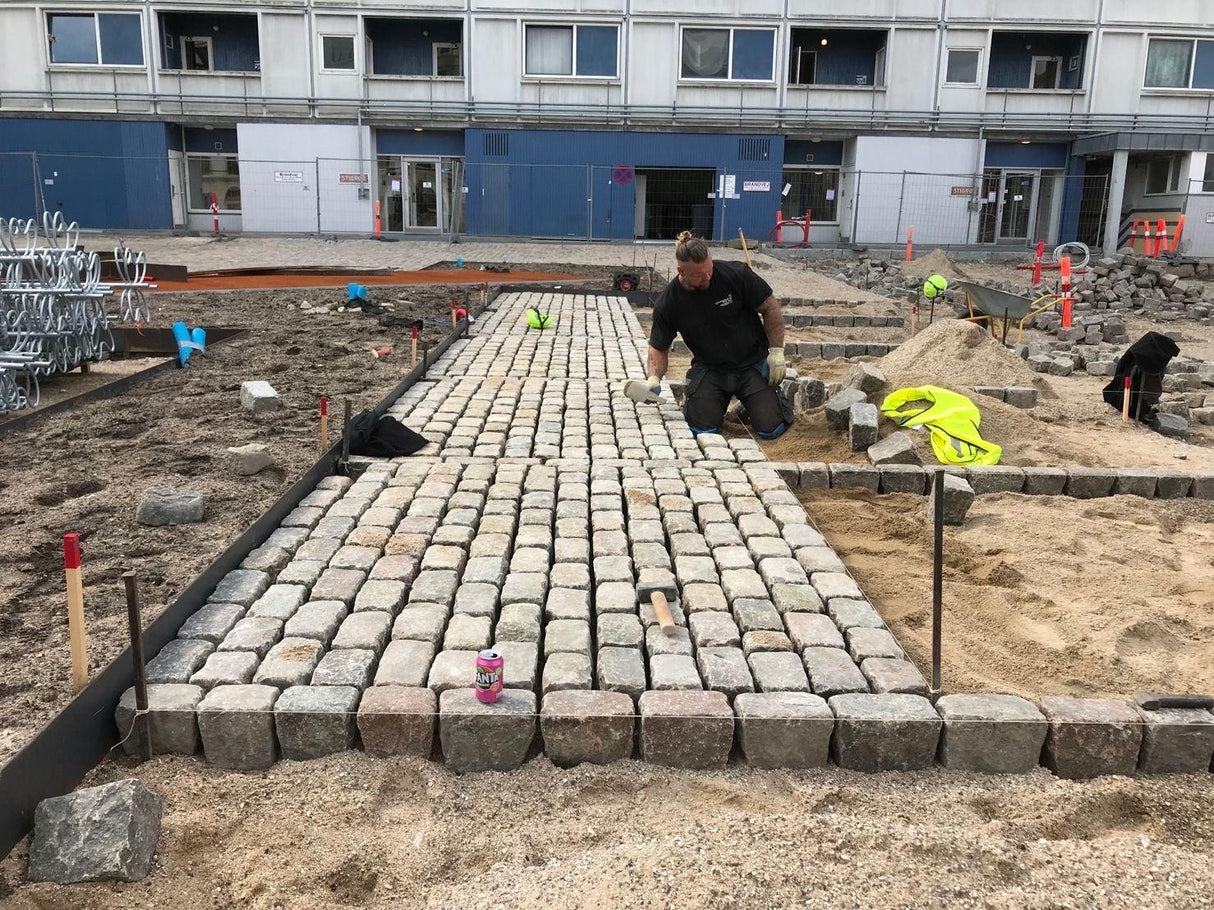 Reclaimed Mixed Granite Stone Cobble / Setts - Reclaimed Brick Company