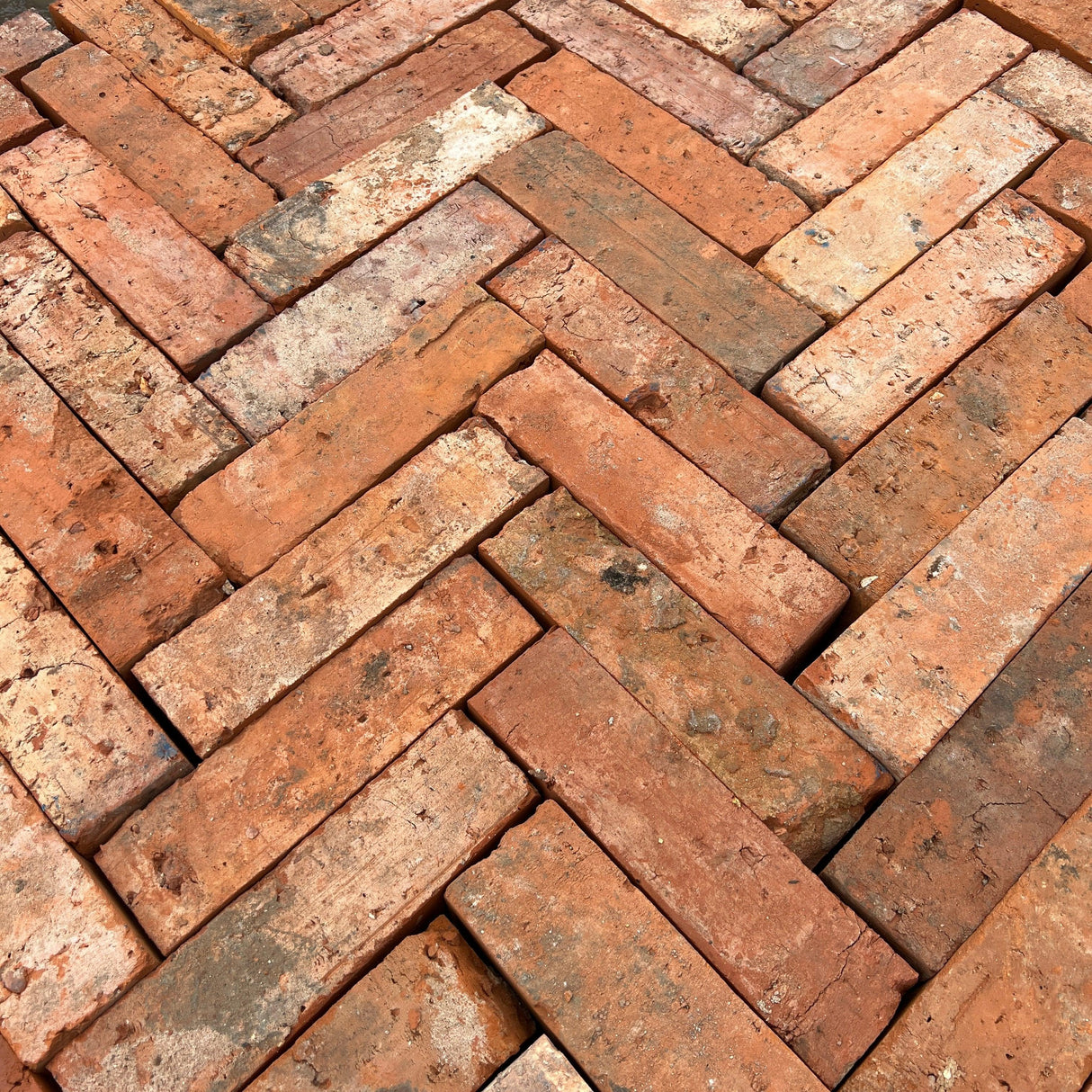 Narrow Driveway Edging Paving Bricks - Reclaimed Brick Company