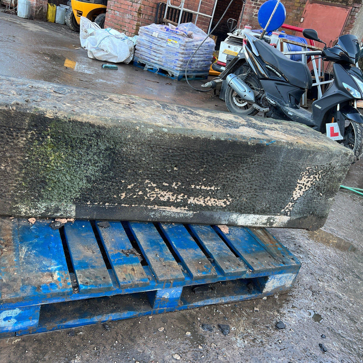 Entry Stone Pillar - Reclaimed Brick Company