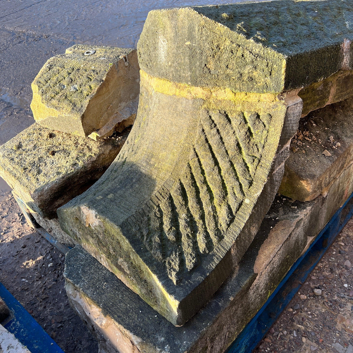 Reclaimed Pillar Natural Stone Wall Coping - Reclaimed Brick Company