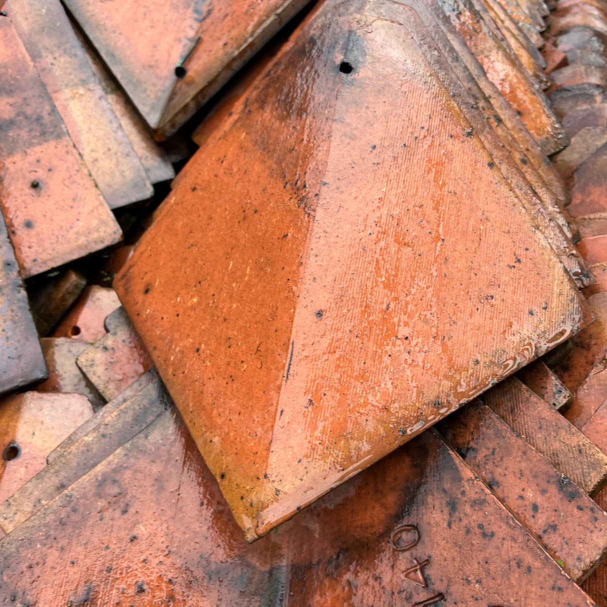 Reclaimed Orange Clay Arris Hip Tiles - Reclaimed Brick Company