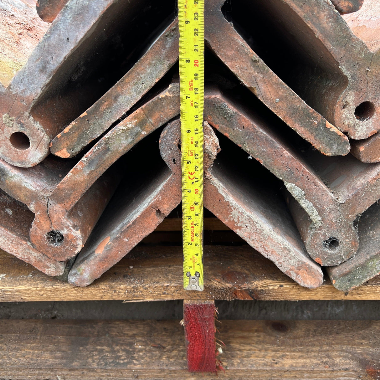 Reclaimed Orange Roll Top Roof Ridge Tiles - Job Lot - Reclaimed Brick Company