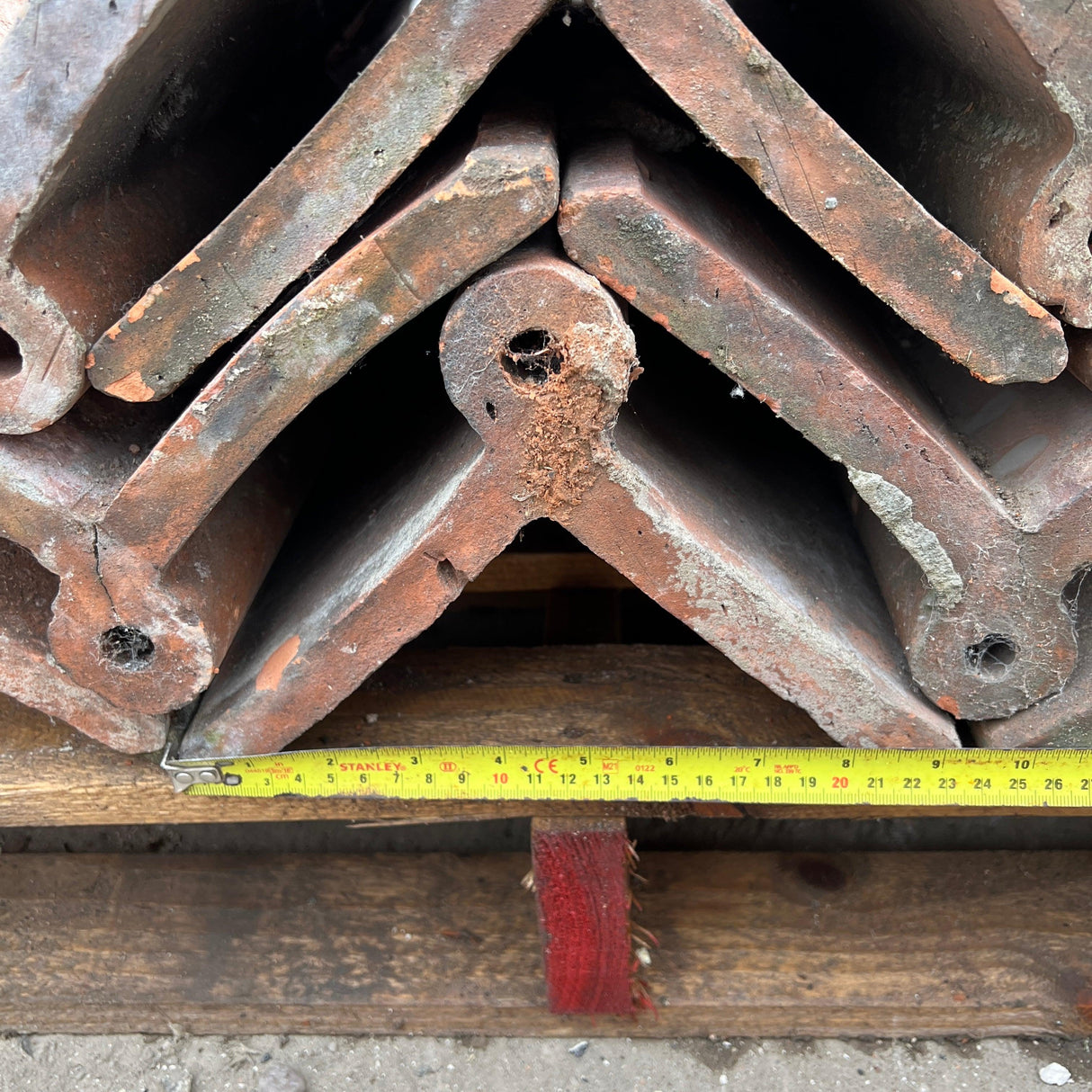 Reclaimed Orange Roll Top Roof Ridge Tiles - Job Lot - Reclaimed Brick Company