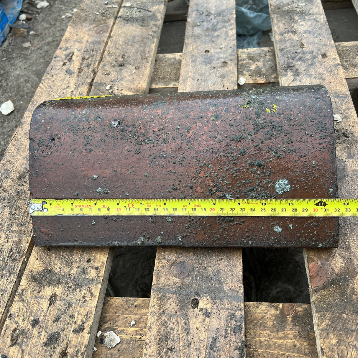 24 cm x 10 cm x 32 cm Red Clay Roof Ridge Tile - Reclaimed Brick Company