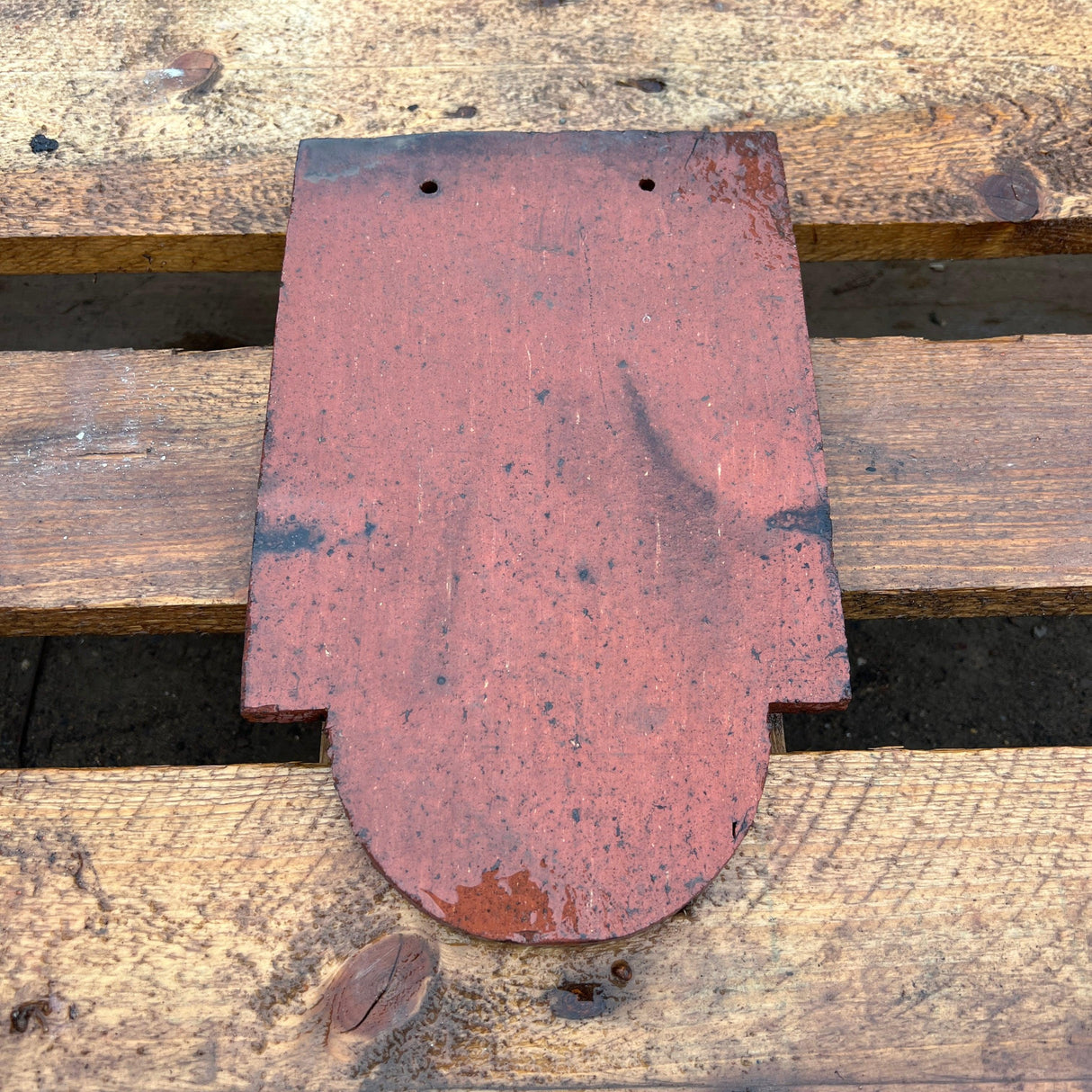 Reclaimed Red Rosemary Classic Club Roof Tile - Reclaimed Brick Company