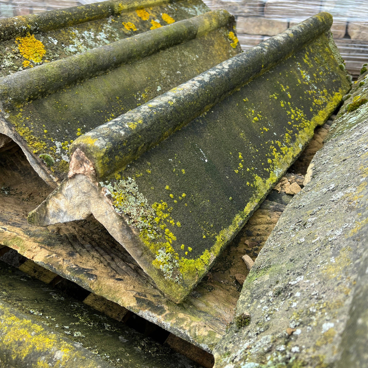 Reclaimed Roll Top Stone Roof Ridge Tiles