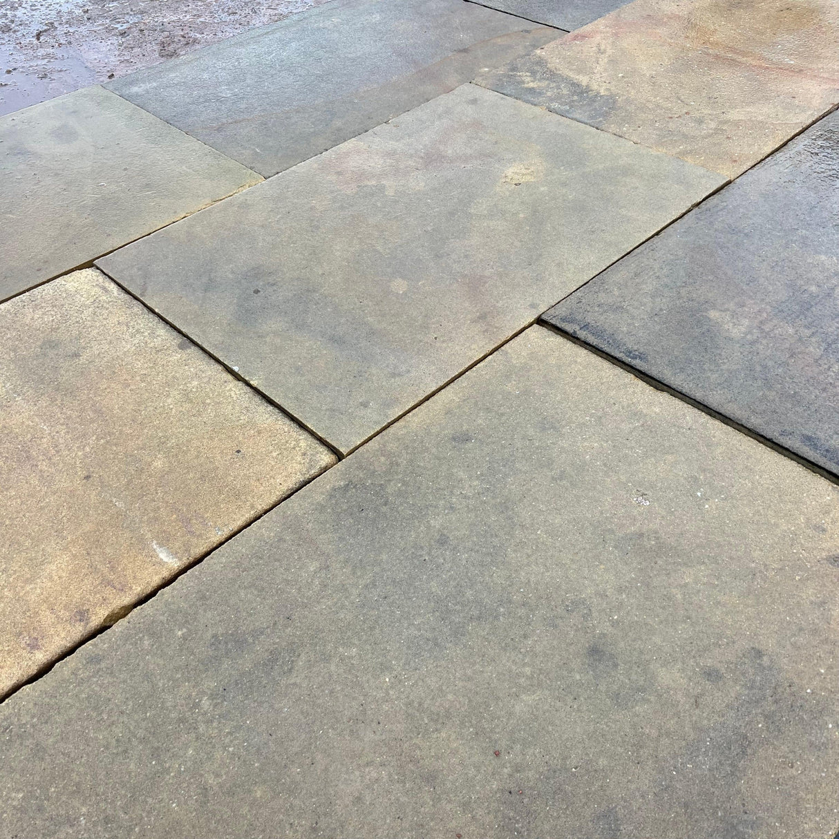 Reclaimed Sawn Yorkshire Sand Stone Paving Flag Stones - Reclaimed Brick Company