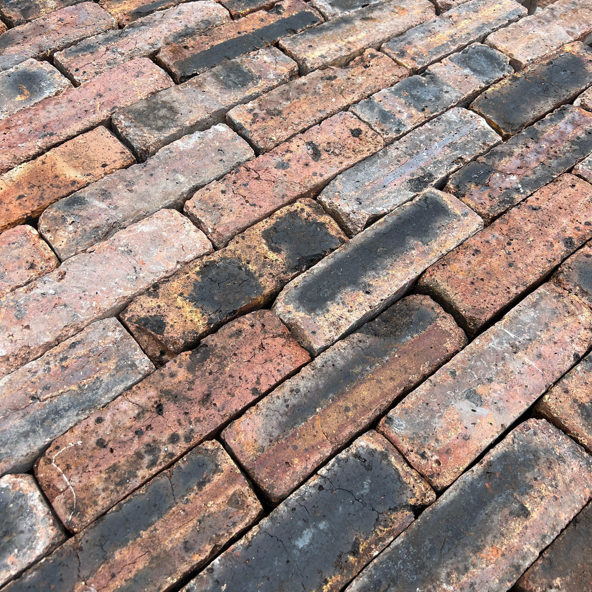 Textured Reclaimed Scotch Bricks - Reclaimed Brick Company