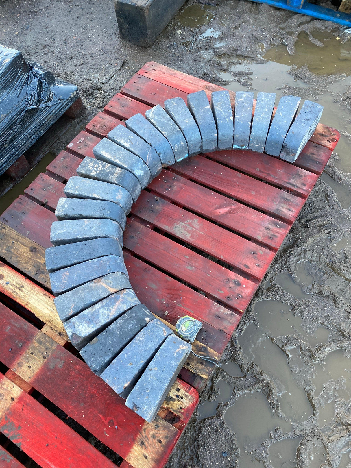 Reclaimed Single Angled Blue Bullnose Bricks - Reclaimed Brick Company