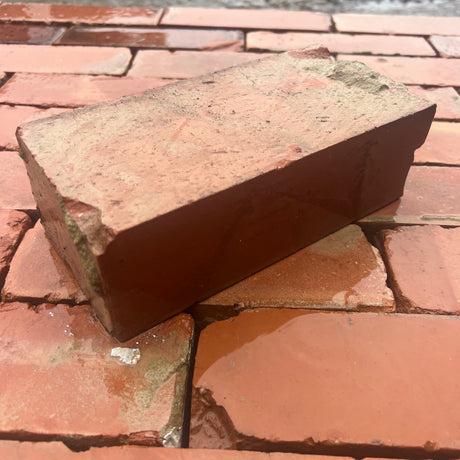 Reclaimed Smooth Red Wirecut Bricks | Pack of 250 Brick | Free Delivery - Reclaimed Brick Company