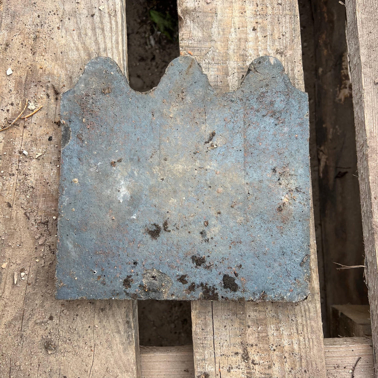 Reclaimed Staffordshire Blue Victorian Cathedral Garden Edging Tiles - 22.7 Linear Meters (Job Lot) - Reclaimed Brick Company