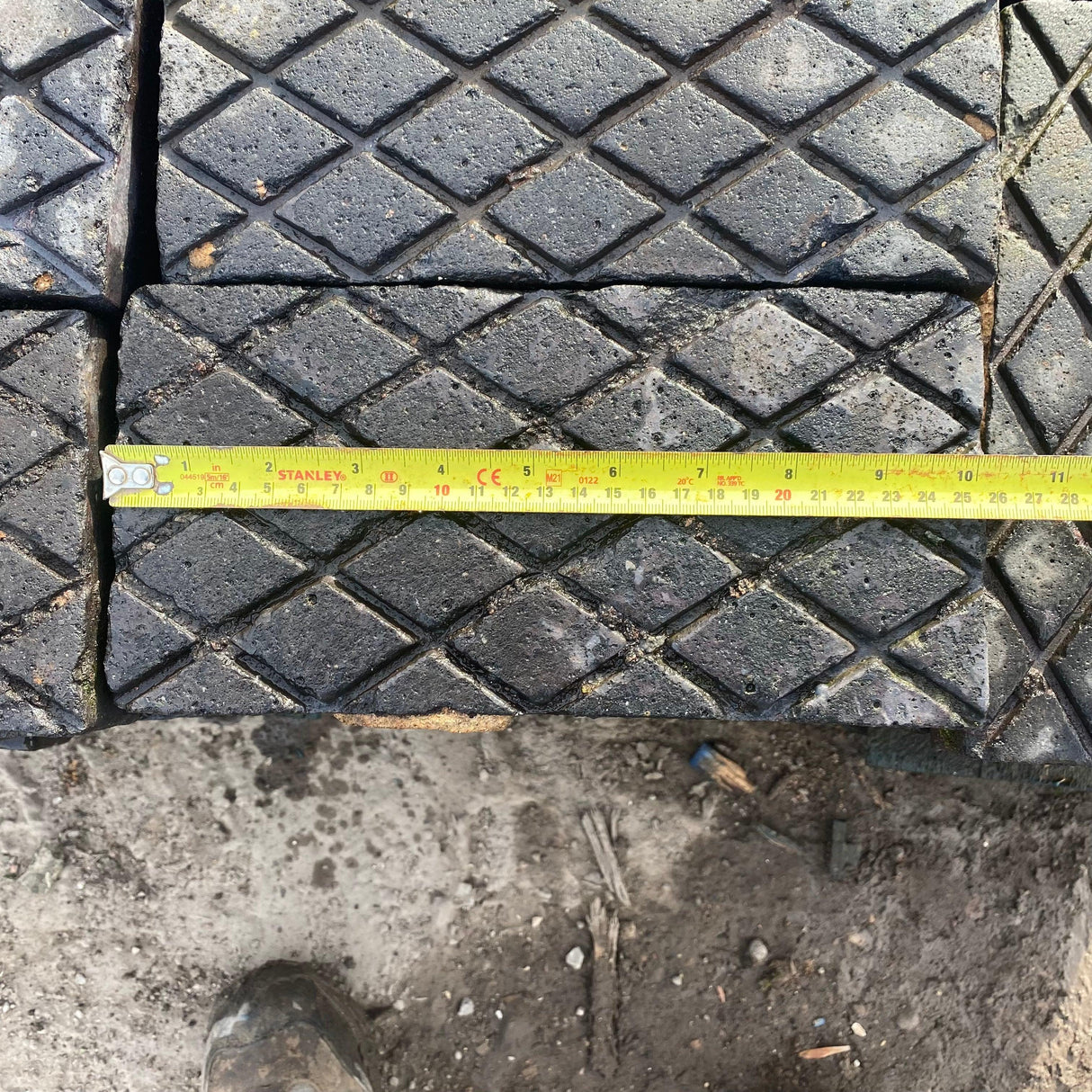 Reclaimed Staffordshire Blue Victorian Diamond Paving Bricks - Pack of 190 - Reclaimed Brick Company
