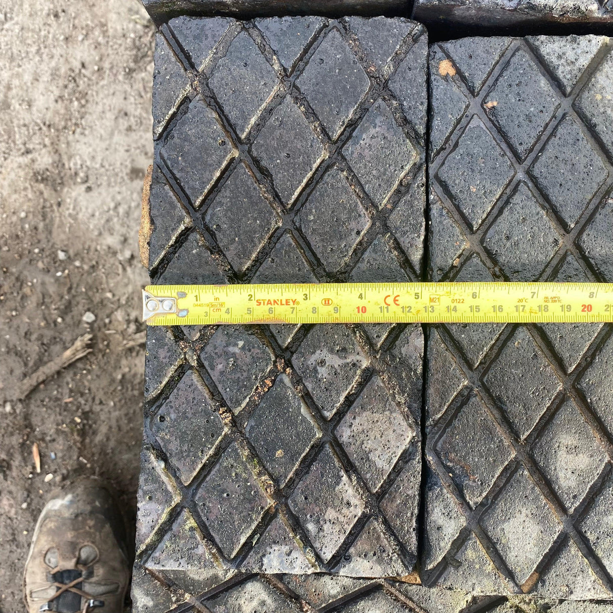 Reclaimed Staffordshire Blue Victorian Diamond Paving Bricks - Pack of 190 - Reclaimed Brick Company