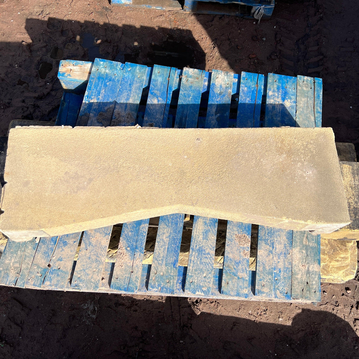 Reclaimed Stone Head - Reclaimed Brick Company