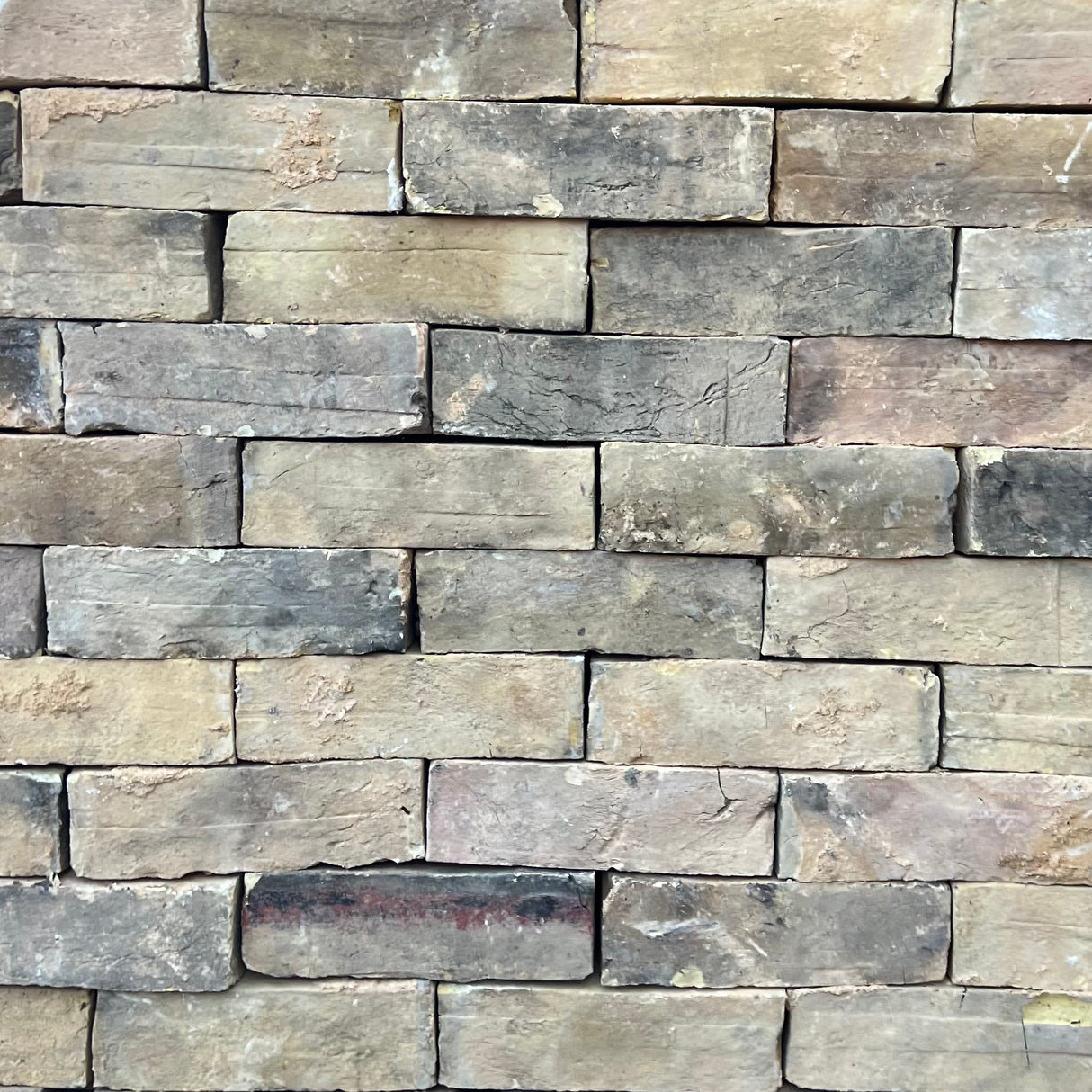 Reclaimed Suffolk White Gault Handmade Bricks | Pack of 250 Bricks | Free Delivery - Reclaimed Brick Company