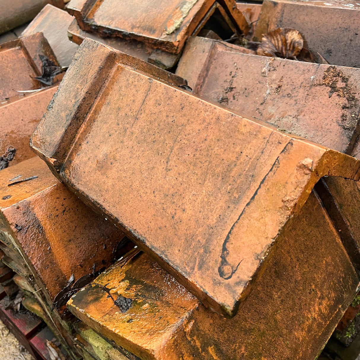 Reclaimed Triangle Ridge Tile - Job Lot of 80 - Reclaimed Brick Company