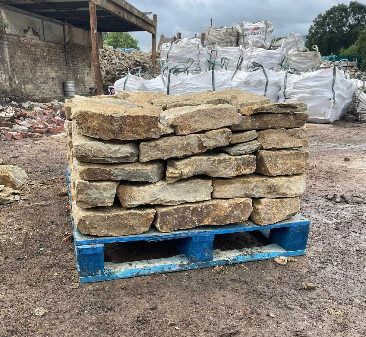 Reclaimed Walling Stone on Pallets - Reclaimed Brick Company